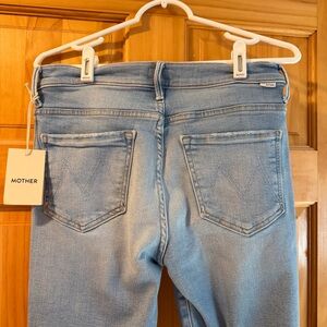 MOTHER THE INSIDER CROP STEP FRAY
Wash: Limited Edition Size 27 NWT